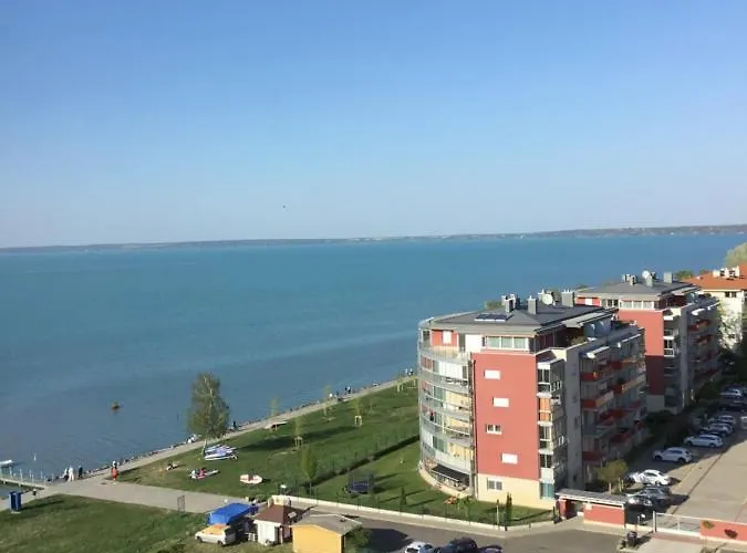 Panorama906